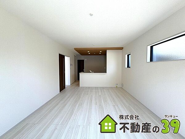 リビング/ダイニングを拡大表示