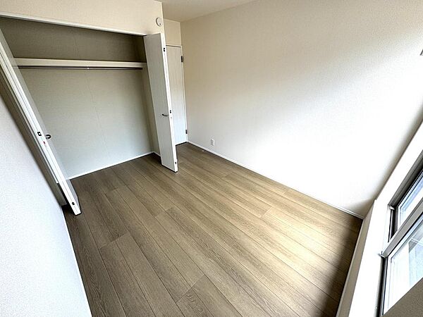洋室を拡大表示