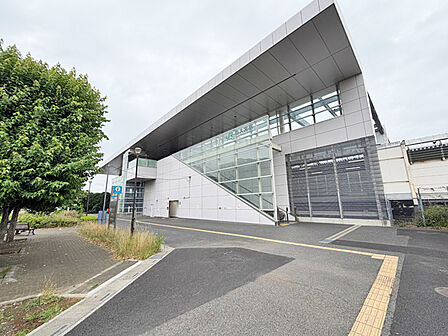 JR川越線「西大宮」駅が利用可能で、通勤・通学にも便利な立地。