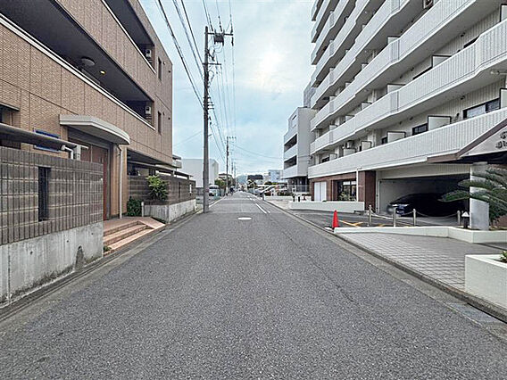 広々とした前面...