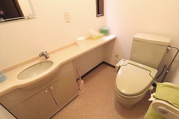 トイレを拡大表示