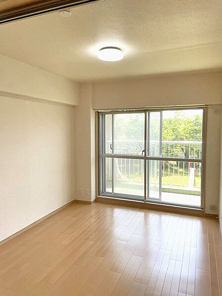 フローリング新規張替え済みのお部屋です!