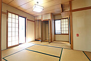 1階和室　客間としても利用でき、ご家族がゆったりと寛げるお部屋です