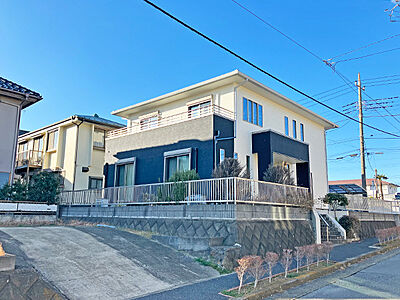 外観:北総鉄道「松飛台」駅徒歩6分。タマホーム施工の注文住宅。角地につき通風良好です 外観:北総鉄道「松飛台」駅徒歩6分。タマホーム施工の注文住宅。角地につき通風良好です