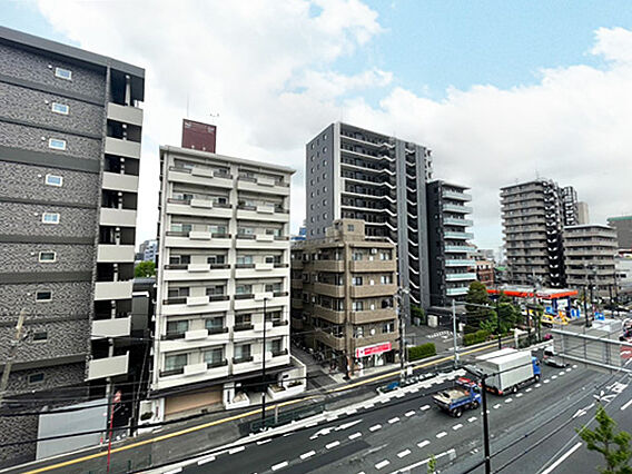 バルコニーから...