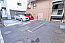 駐車場：居住者専用駐車場。