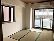 出窓のある和室