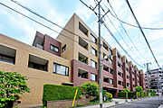 2路線（丸ノ内線、大江戸線）が徒歩3分で利用可能の立地と落ち着いた住環境