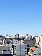 最上階で開放的な眺望が望めるバルコニー。富士山がのぞめます（天候による）