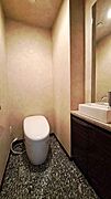 ◆手洗いカウンターのあるゆったりとしたトイレスペース～手洗いカウンターのあるゆったりとしたトイレスペース～