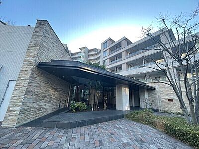 外観:3駅4路線利用可能 総戸数136戸の三菱地所分譲「パークハウス」シリーズ 外観:3駅4路線利用可能 総戸数136戸の三菱地所分譲「パークハウス」シリーズ