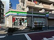 ファミリーマート文京本郷店（約20m）