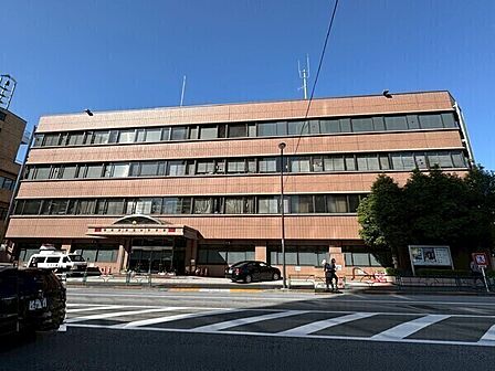 警視庁本富士警察署(約180m)