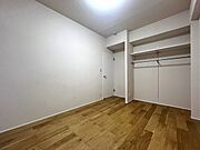 洋室：約6.7帖