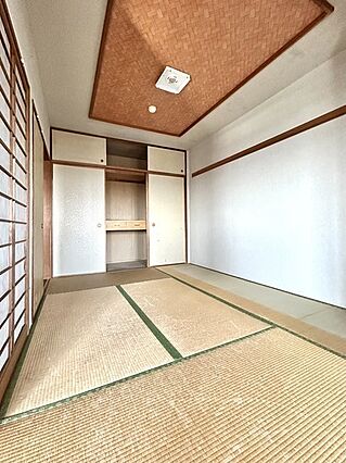 約6帖の和室で...