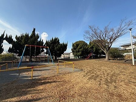 宮崎第二公園(約30m)