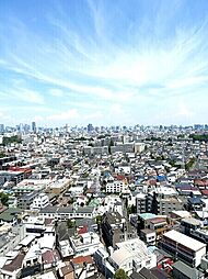 各洋室がバルコニーに面した間取り。南西・南東の窓から陽光が差し込む、明るく開放的な住まいです。【住戸からの眺望】