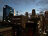 周辺：夜には東京タワーのライトアップや周辺のビルの明かりを楽しめる夜景を見ることが出来ます。