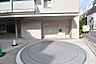 駐車場：敷地内に駐車場がございます。最新の空き情報や金額等の詳細は、お気軽にお問い合わせください。【駐車場】