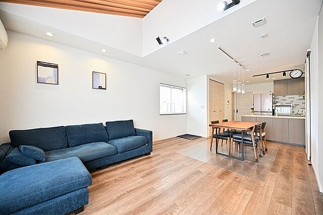 リビング/ダイニング 北区志茂3丁目