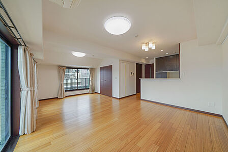 約18.7帖のリビングダイニングキッチン