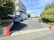 【敷地内駐車場】