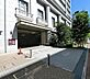 駐車場：敷地内駐車場がございます(サイズ制限有り)。空き区画は変動いたしますので、都度ご確認くださいませ。【駐車場】