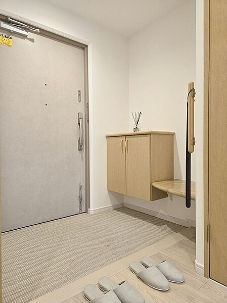 玄関を拡大表示
