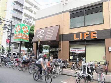 ライフ仲宿店 1060m