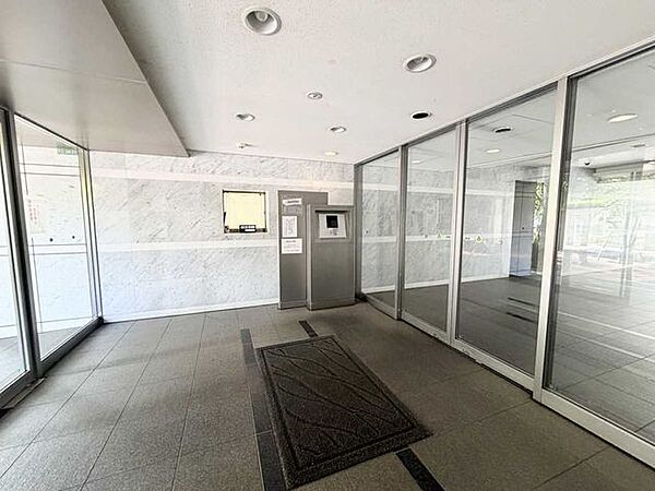 エントランスを拡大表示