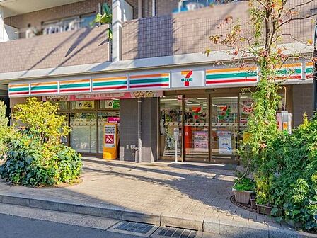 セブンイレブン 　目黒駒場1丁目店 500m