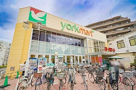 ヨークマート下板橋店 360m