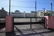 大田区立矢口中学校 950m