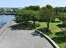 辰巳の森緑道公園 650m