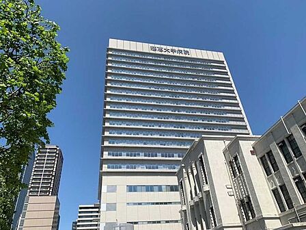 東京慈恵会医科大学付属病院 680m