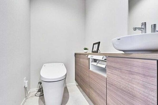 トイレを拡大表示