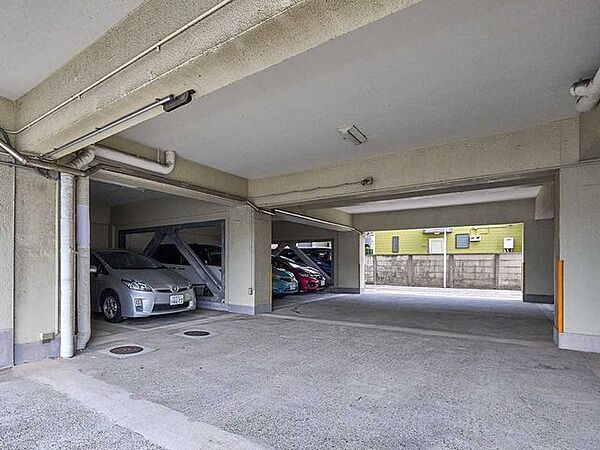 駐車場を拡大表示