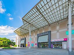 イオンスタイル品川シーサイド 390m