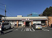 セブンイレブン世田谷千歳郵便局前店 210m
