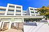 周辺：世田谷区世田谷中学校 380m
