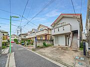 写真右の戸建