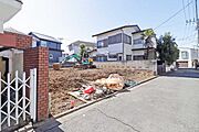 全2区画／写真右側
