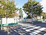 周辺： 区立多門小学校 850m