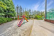 新宿区立北新宿公園 230m