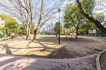 中野区立丸山公園 480m