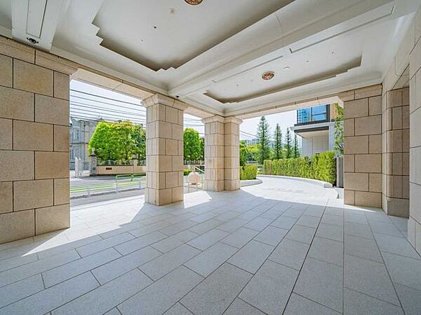 エントランスを拡大表示