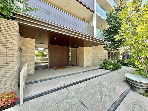 エントランスを拡大表示