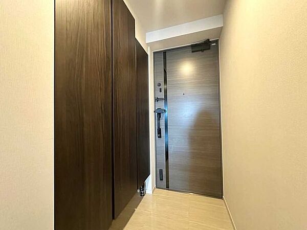 玄関を拡大表示