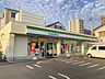 周辺：ファミリーマート戸田本町1丁目店 373m