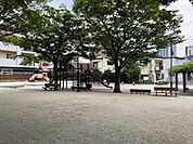 本町公園 475m
